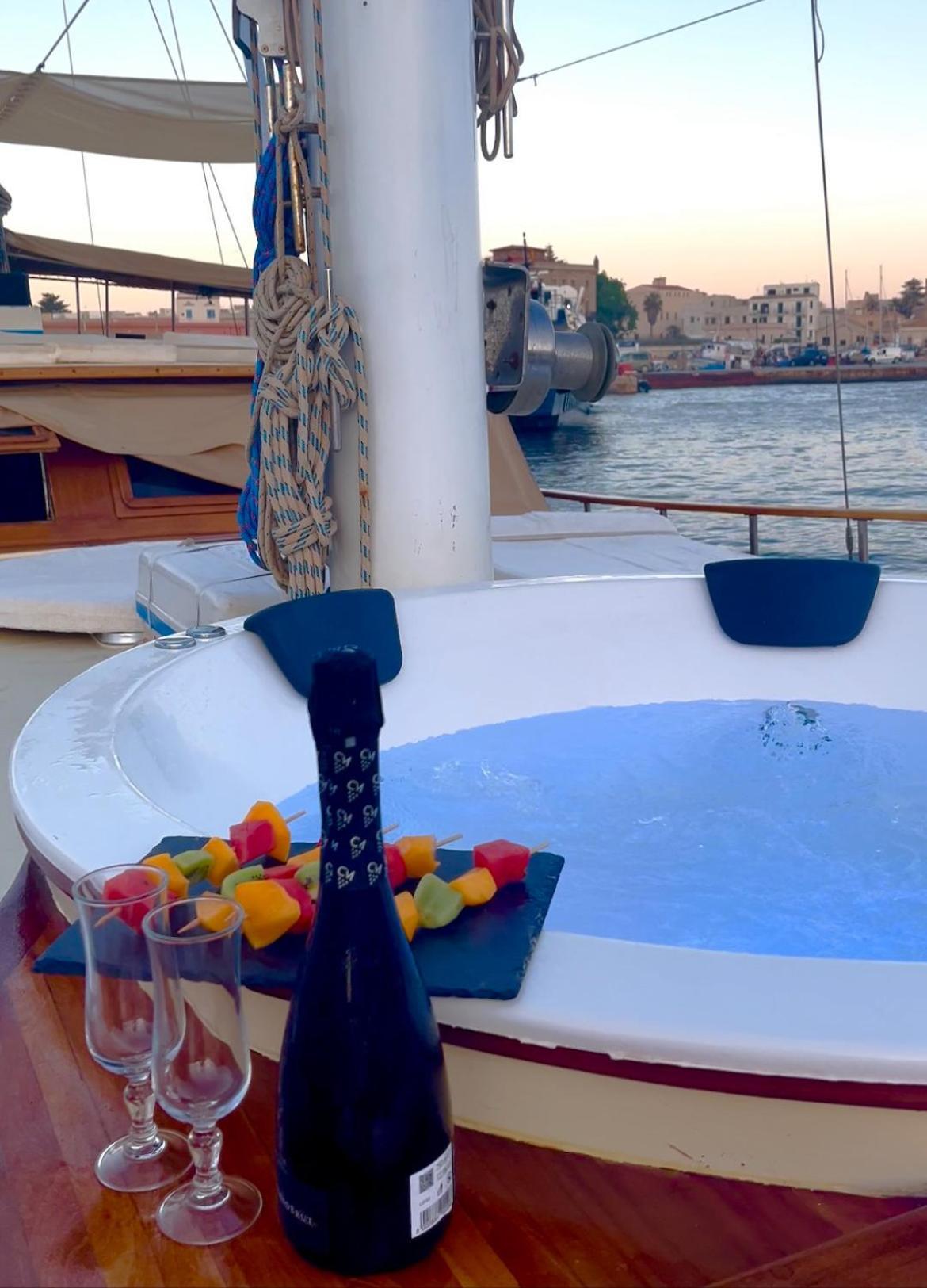 Sicily Sea Charter Hande Capo Galera Hotel Palermo Exterior photo