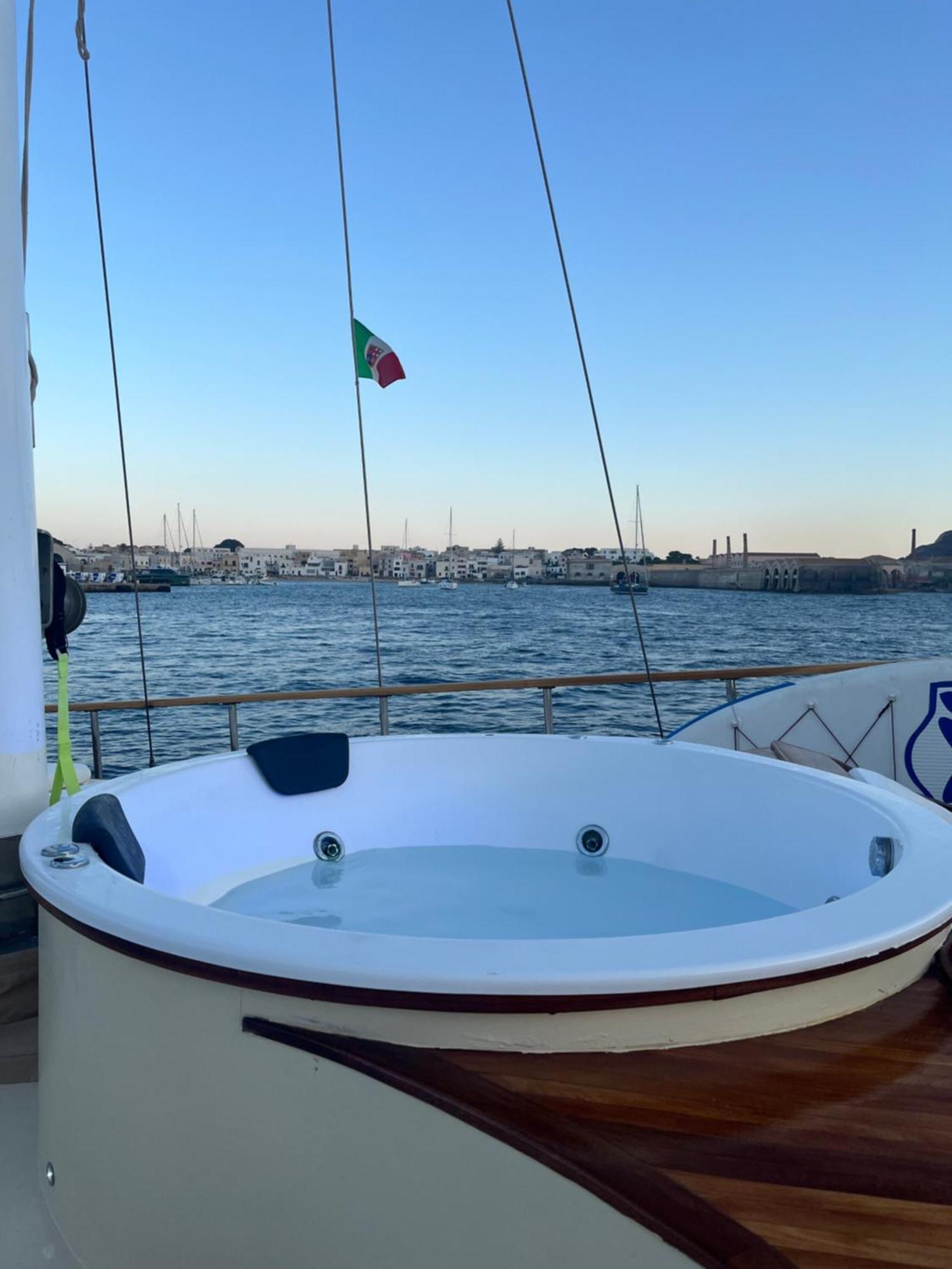 Sicily Sea Charter Hande Capo Galera Hotel Palermo Exterior photo